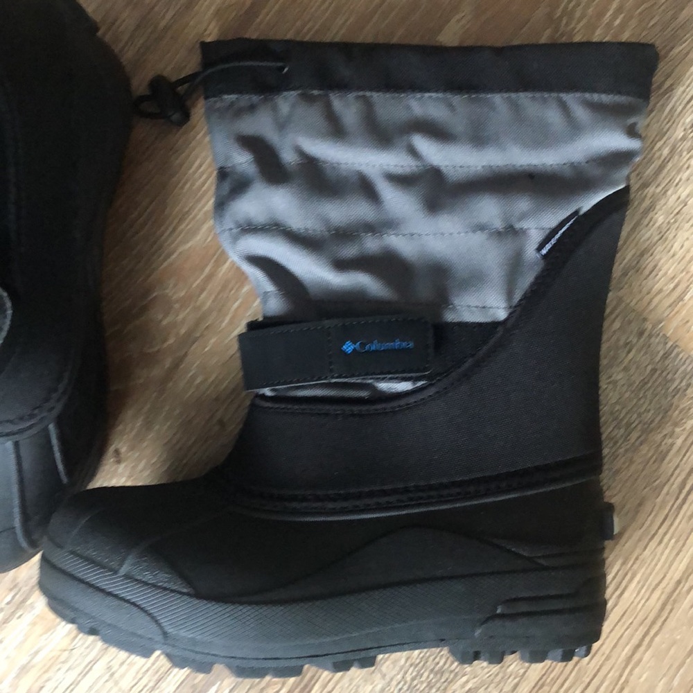 Brand new Columbia winter boots.